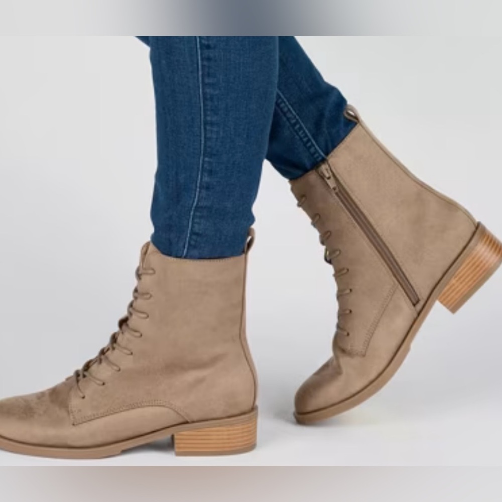 NEW Brown Lace-Up Boots